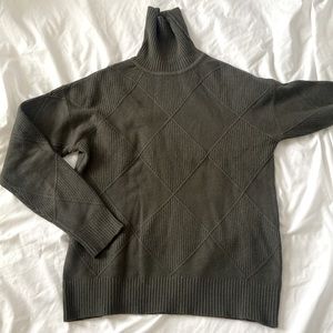 Cyrus hunter green turtleneck  knit sweater
